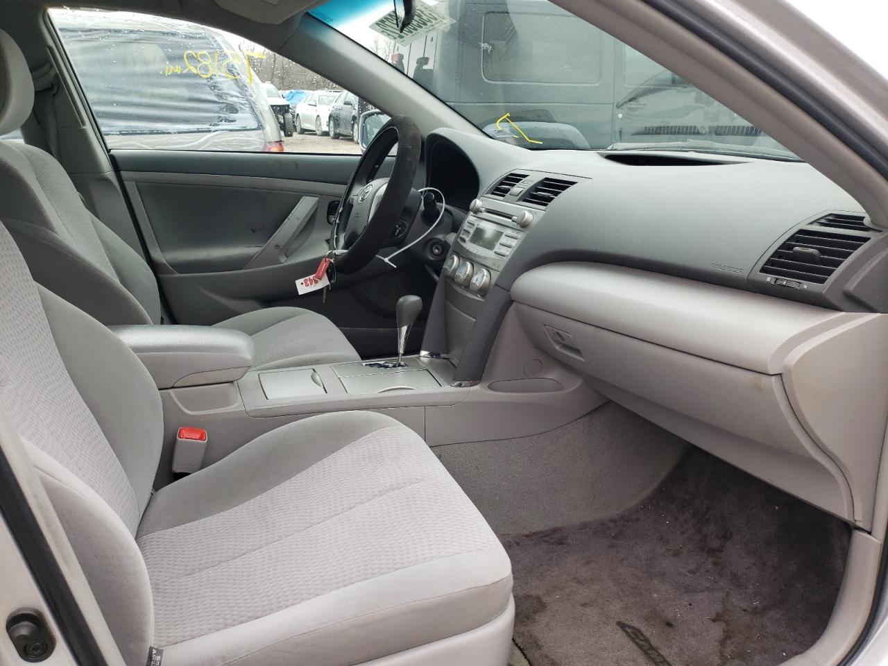 Photo 5 from auction – 2011 TOYOTA CAMRY BASE with VIN 4T4BF3EK7BR209140