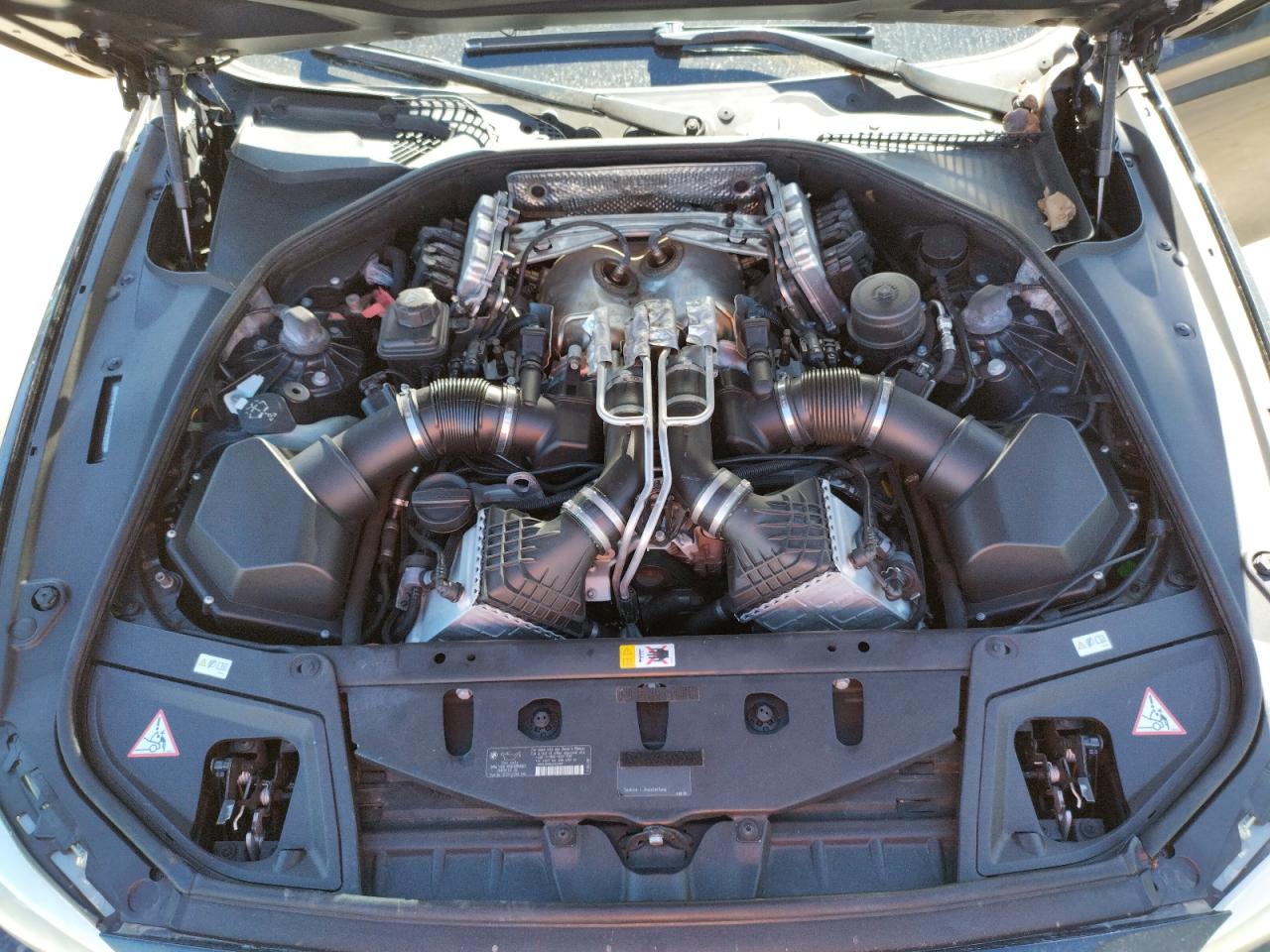 Photo 7 from auction – 2013 BMW M5 with VIN WBSFV9C50DC773586