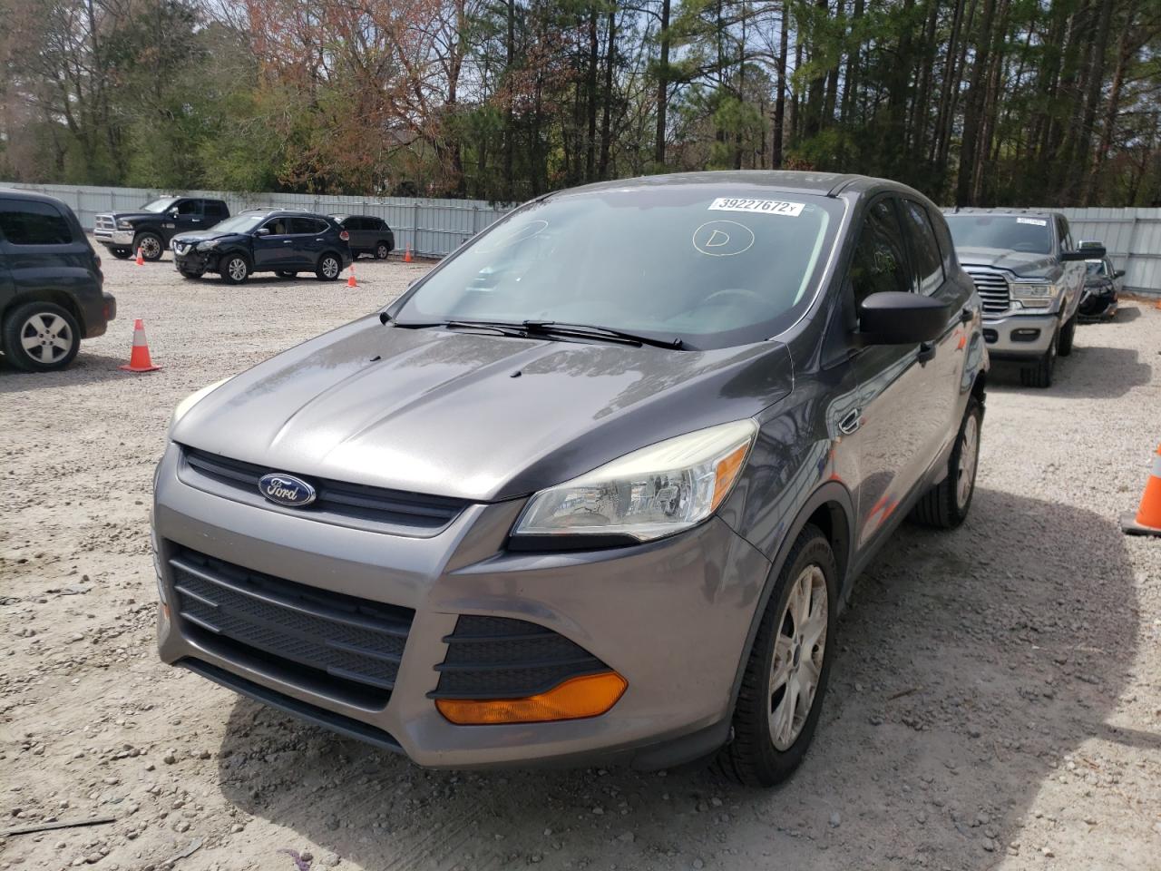 Photo 2 from auction – 2014 FORD ESCAPE S with VIN 1FMCU0F7XEUA11024