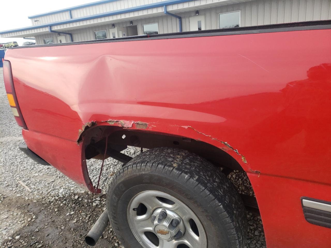 Photo 9 from auction – 2002 CHEVROLET SILVERADO with VIN 1GCEC14W12Z171016