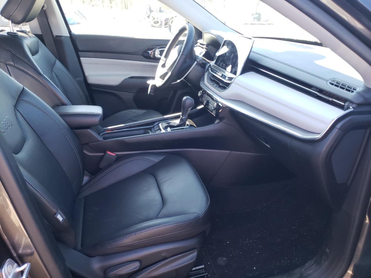 Photo 5 from auction – 2022 JEEP COMPASS LI with VIN 3C4NJDCB6NT103019