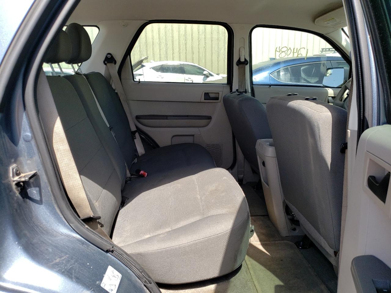 Photo 6 from auction – 2010 FORD ESCAPE XLS with VIN 1FMCU0C71AKC16791