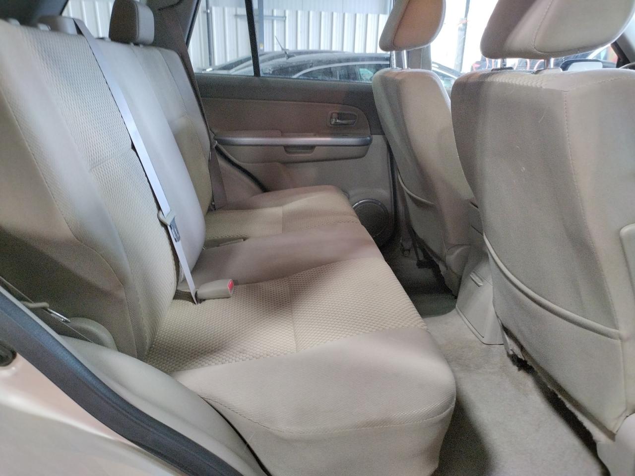 Photo 6 from auction – 2012 SUZUKI GRAND VITA with VIN JS3TD0D28C4100214