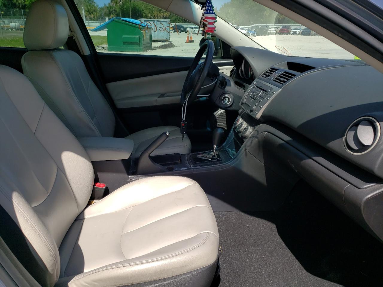 Photo 5 from auction – 2010 MAZDA 6 I with VIN 1YVHZ8BH2A5M41301