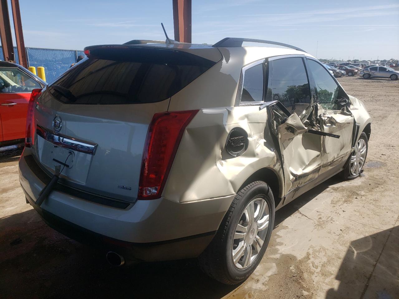 Photo 4 from auction – 2014 CADILLAC SRX with VIN 3GYFNAE31ES670817