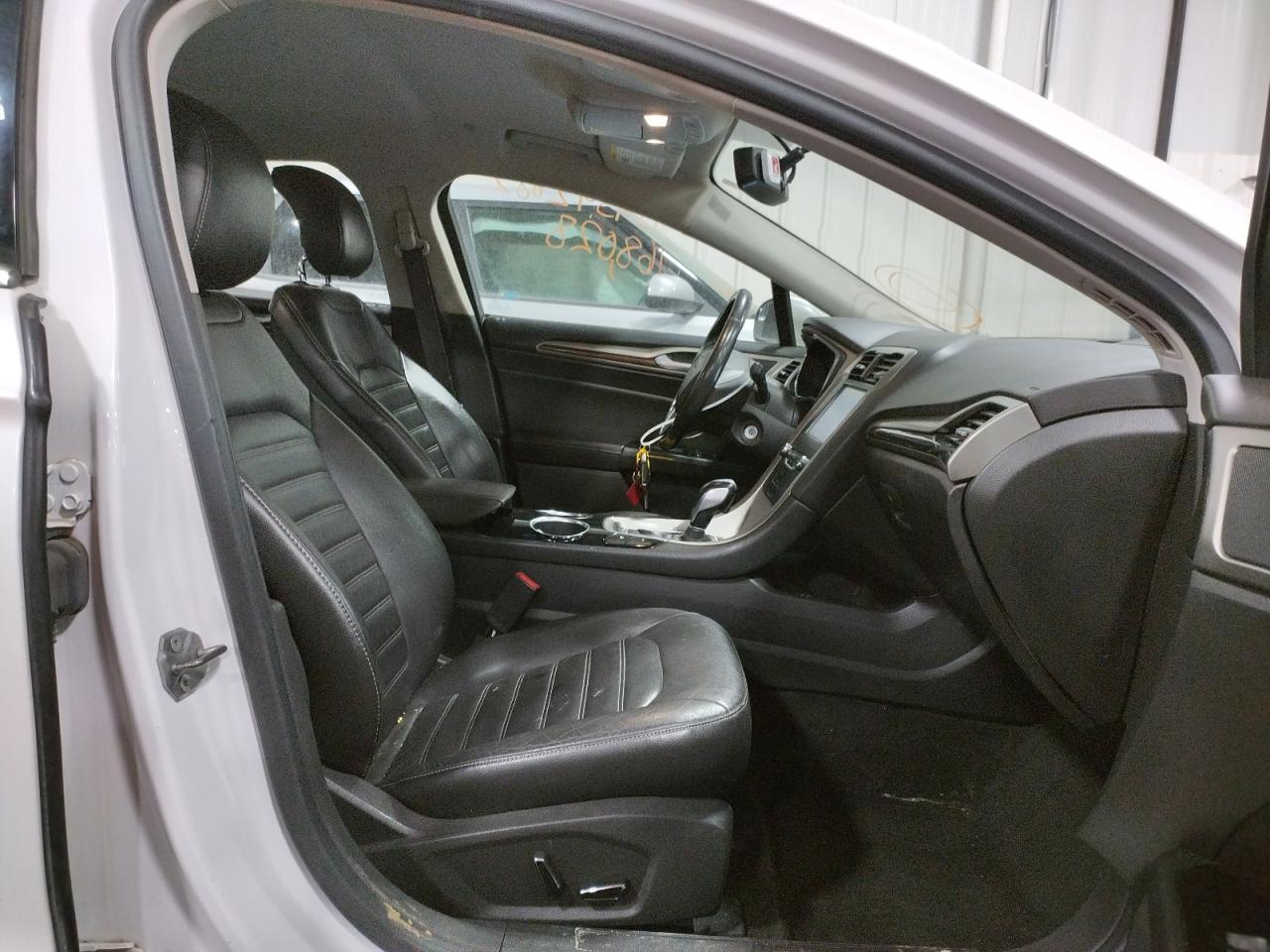 Photo 5 from auction – 2013 FORD FUSION SE with VIN 3FA6P0PU3DR259754