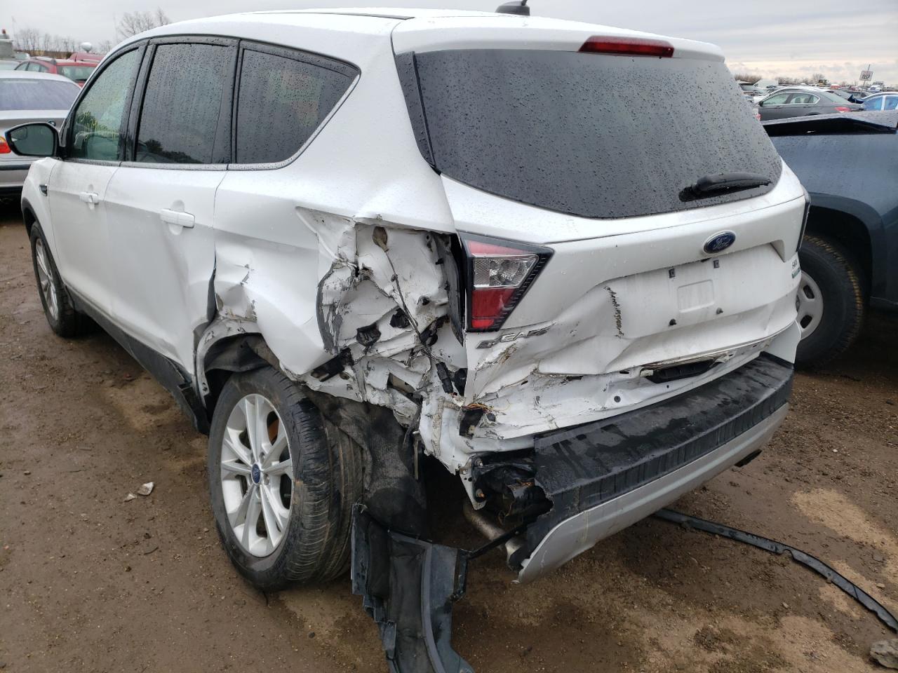 Photo 9 from auction – 2017 FORD ESCAPE SE with VIN 1FMCU9GD7HUA29350