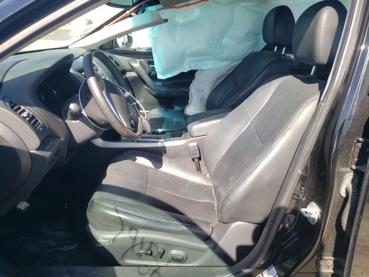 Photo 5 from auction – 2015 NISSAN ALTIMA 2.5 with VIN 1N4AL3AP2FN367377