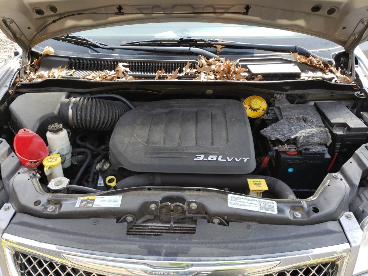 Photo 7 from auction – 2015 CHRYSLER TOWN & COU with VIN 2C4RC1GG4FR529117