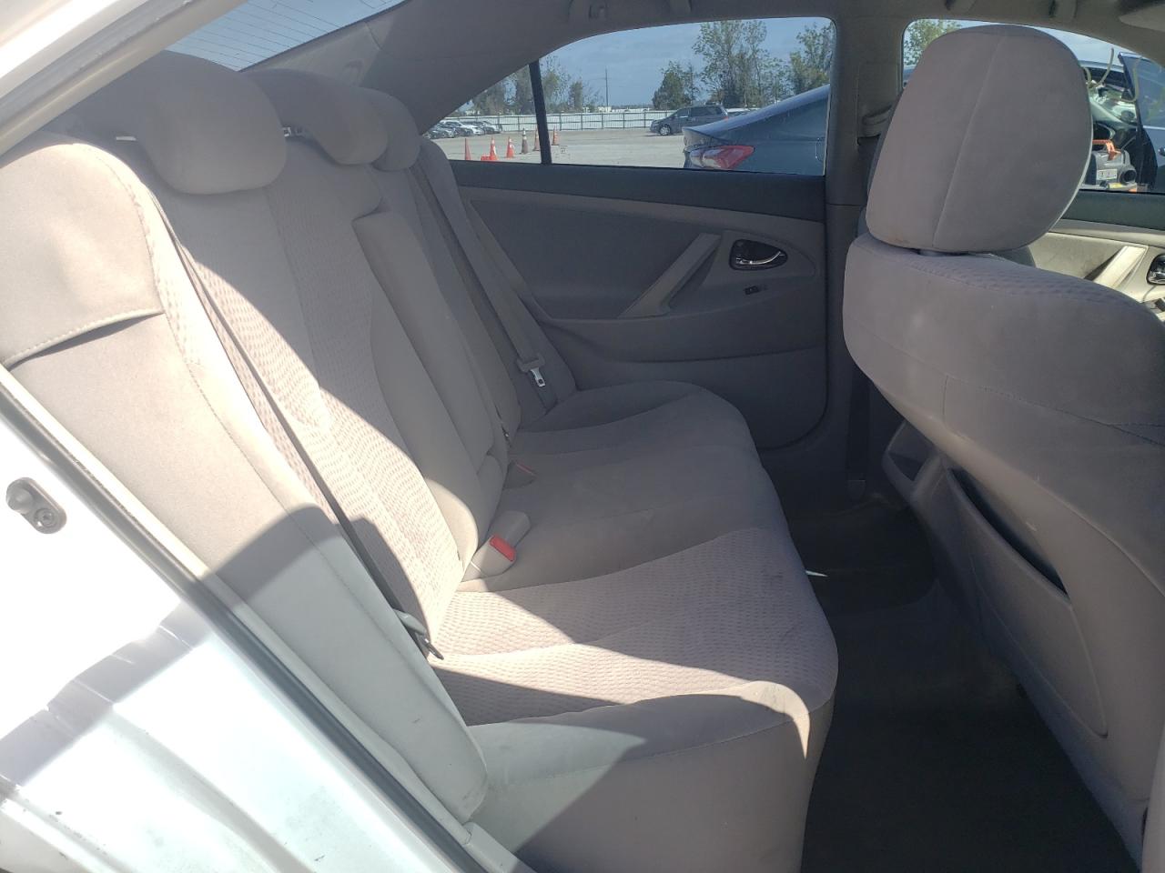 Photo 6 from auction – 2011 TOYOTA CAMRY BASE with VIN 4T1BF3EK7BU637834