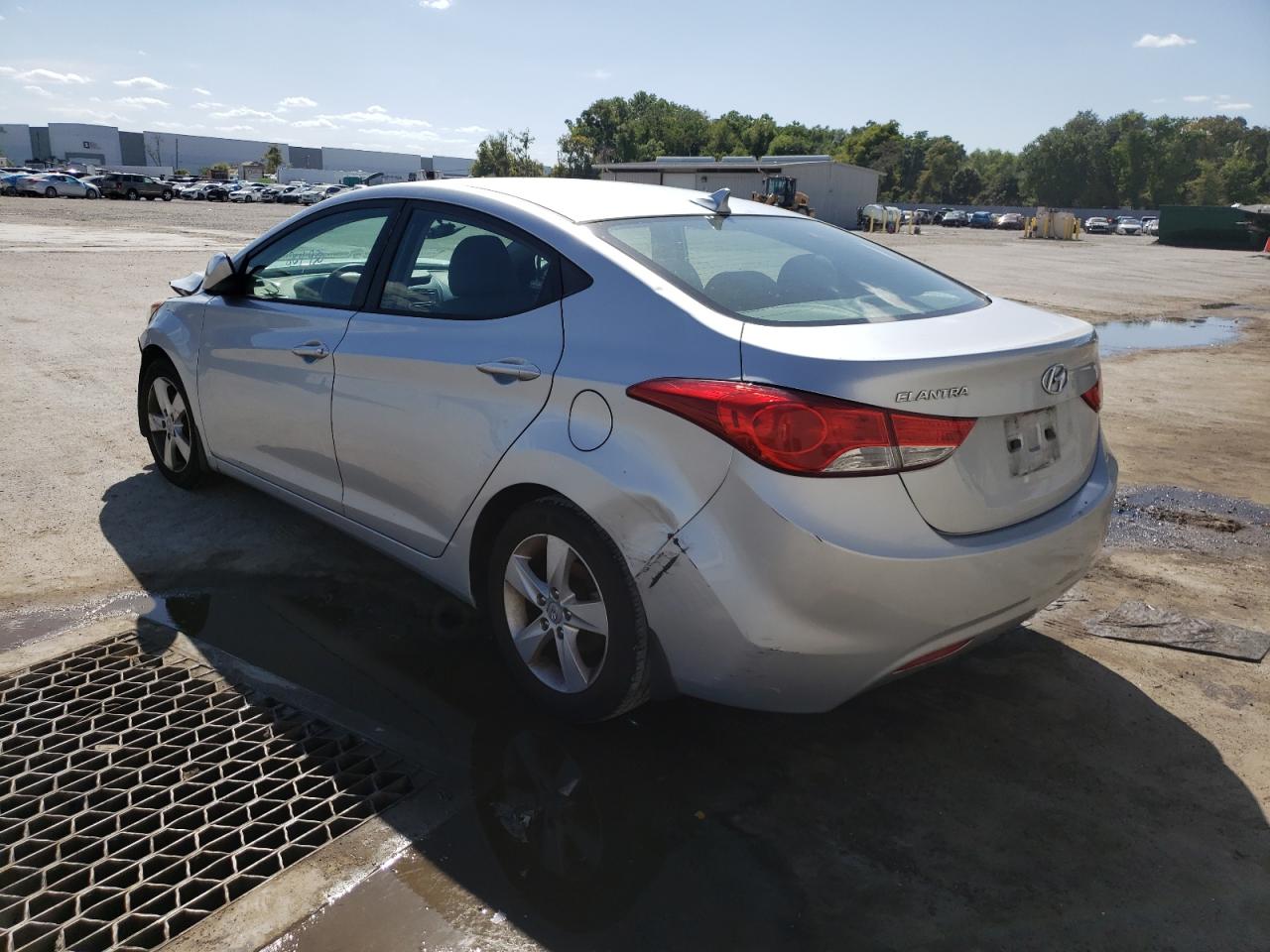 Photo 3 from auction – 2013 HYUNDAI ELANTRA GL with VIN 5NPDH4AE1DH252585