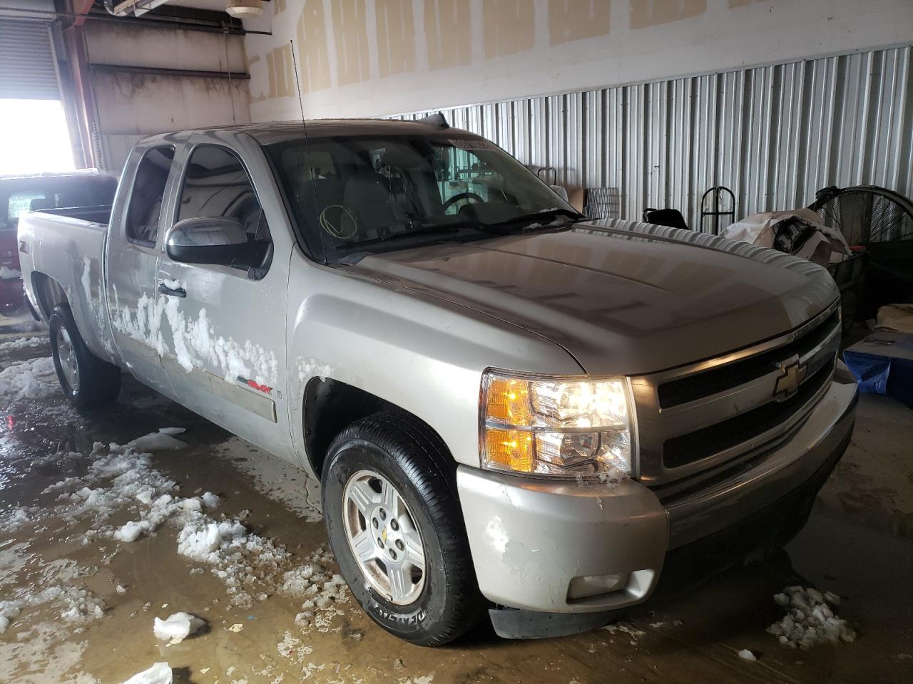CHEVROLET SILVERADO 2007 with VIN 2GCEC19Y271710995 - Photo from auction