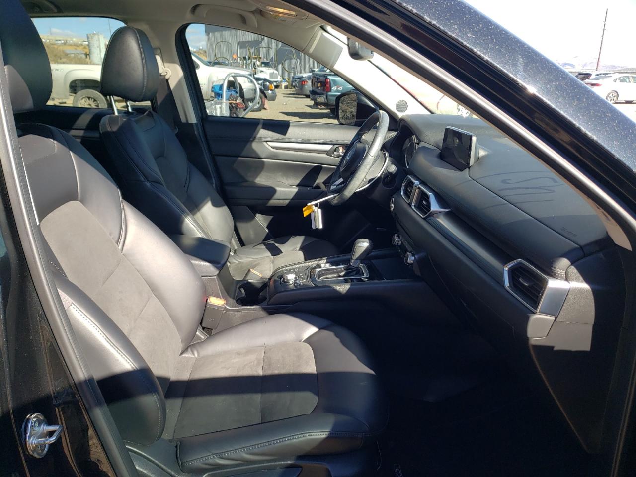 Photo 5 from auction – 2017 MAZDA CX-5 TOURI with VIN JM3KFBCL5H0213621