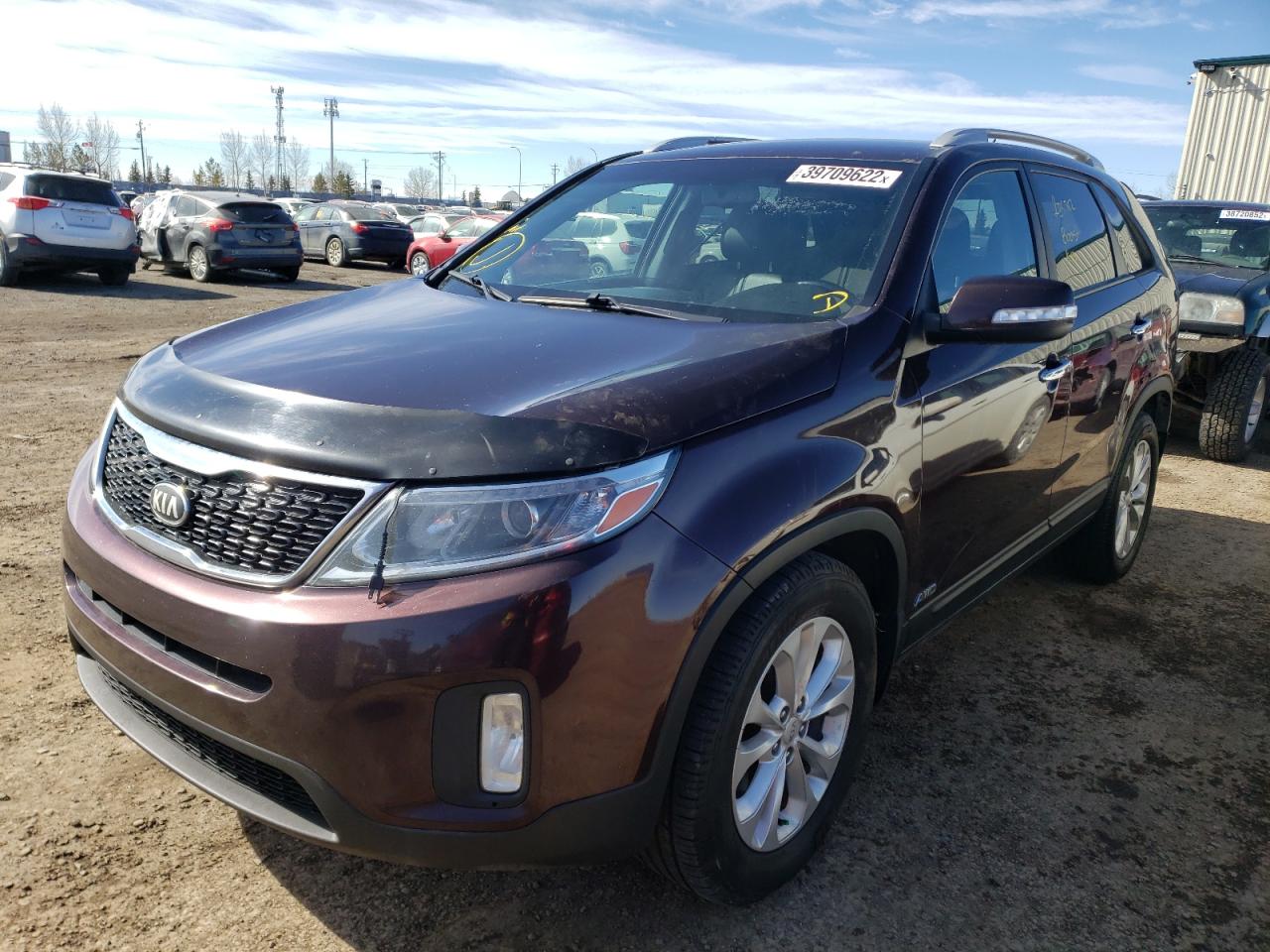 Photo 2 from auction – 2014 KIA SORENTO EX with VIN 5XYKUDA72EG484805
