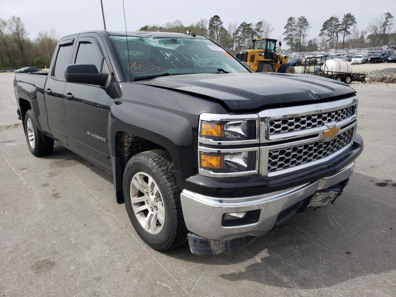 CHEVROLET SILVERADO 2015 with VIN 1GCRCREC6FZ311118 - Photo from auction