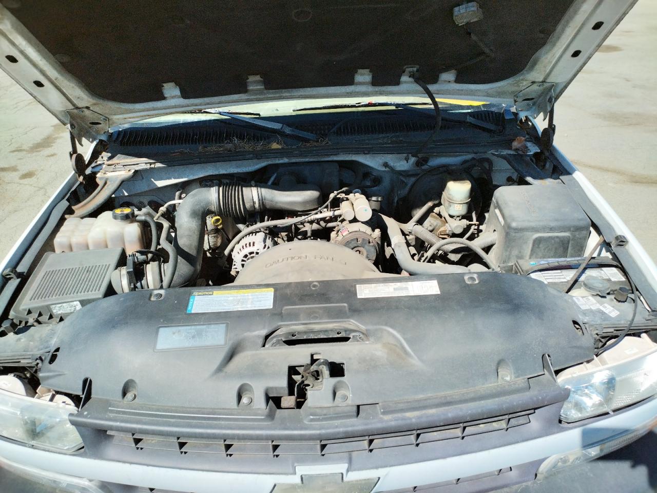 Photo 7 from auction – 2000 CHEVROLET SILVERADO with VIN 1GCEC14W5YZ225684