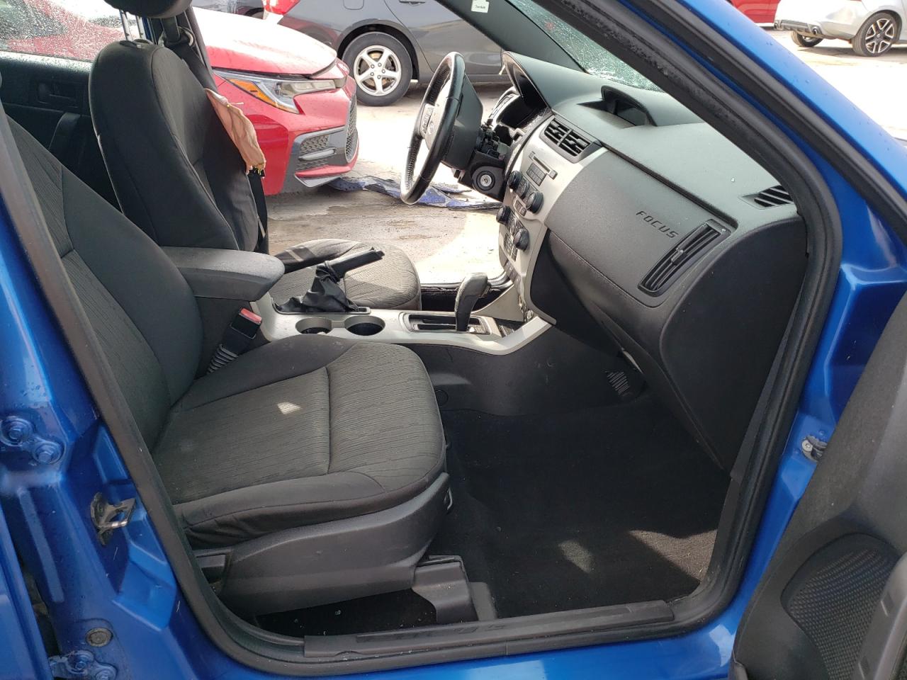 Photo 5 from auction – 2011 FORD FOCUS SE with VIN 1FAHP3FN3BW122506