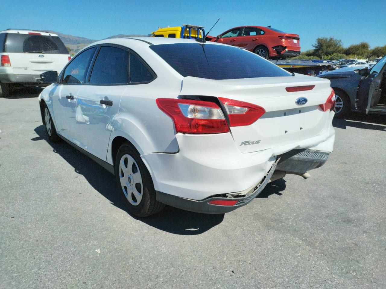 Photo 3 from auction – 2014 FORD FOCUS S with VIN 1FADP3E25EL255120
