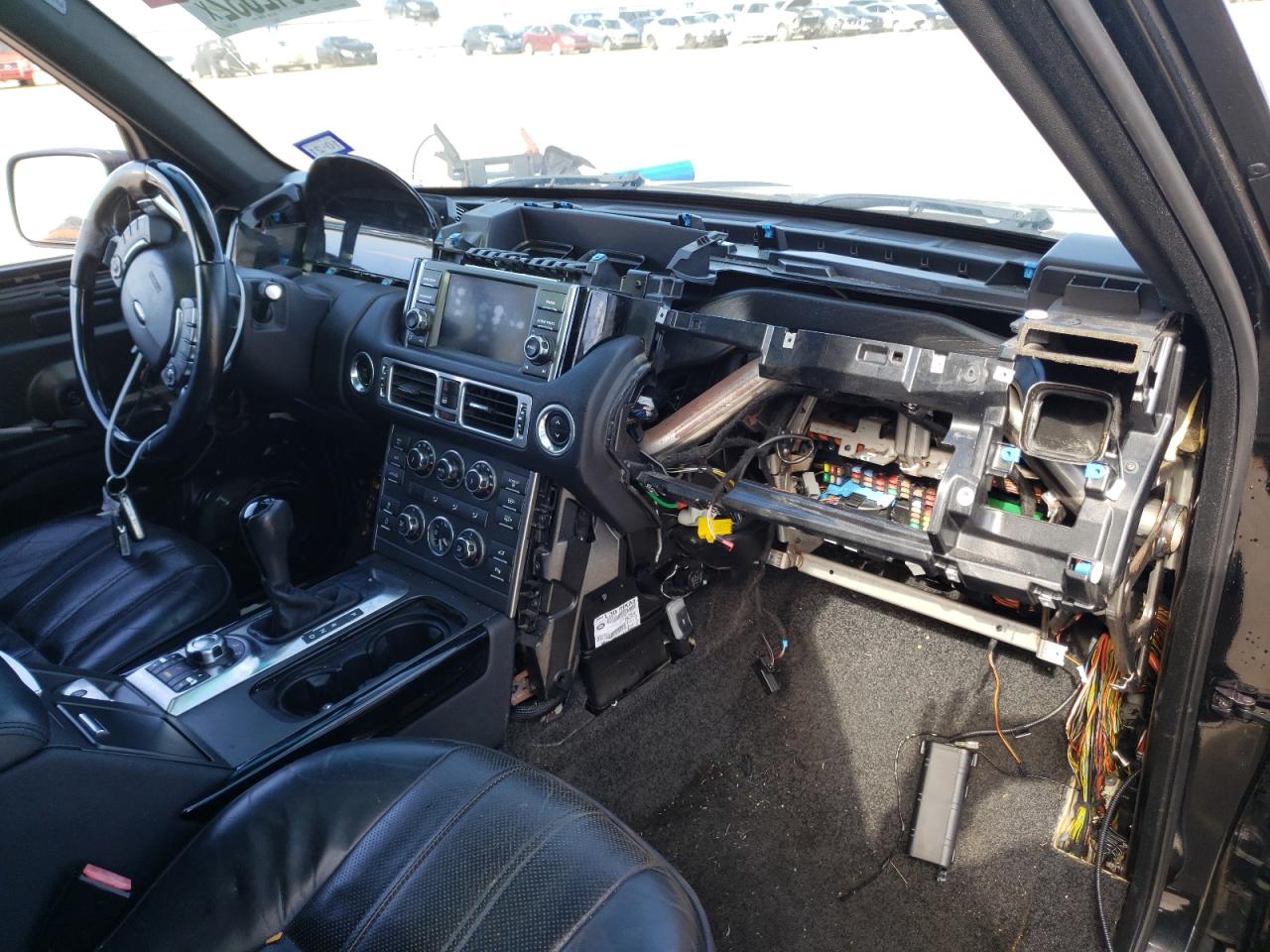 Photo 9 from auction – 2011 LAND ROVER RANGE ROVE with VIN SALMF1E43BA336829