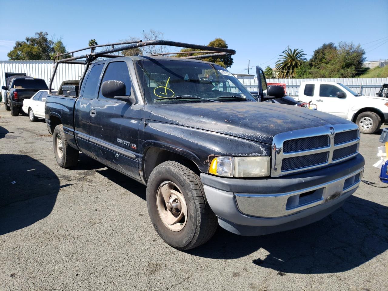 DODGE RAM 1500 2001 with VIN 3B7HC13YX1M552556 - Photo from auction