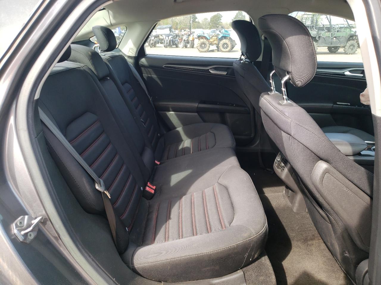 Photo 6 from auction – 2013 FORD FUSION SE with VIN 3FA6P0HR1DR138005