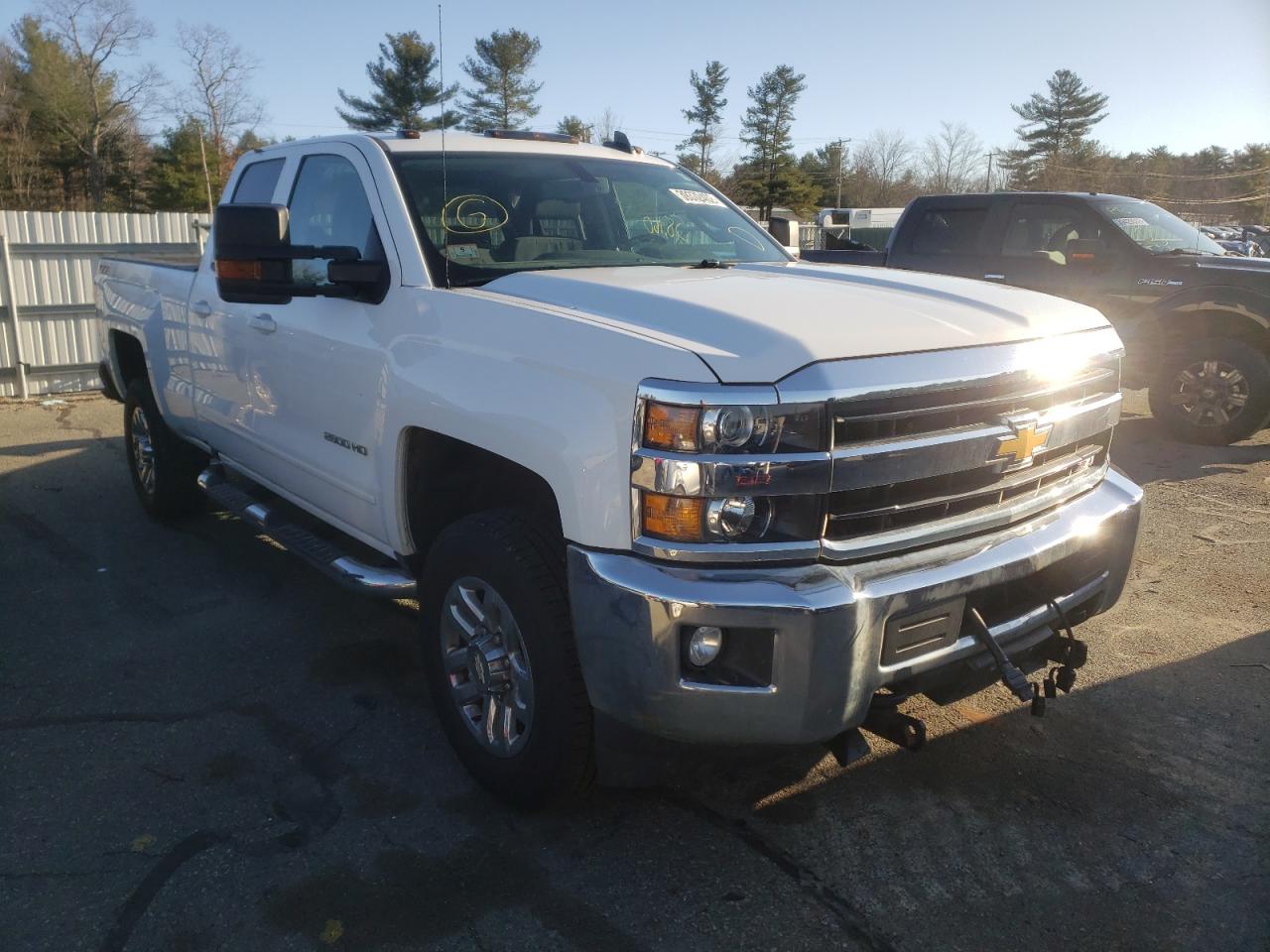 Photo 1 from auction – 2019 CHEVROLET SILVERADO with VIN 2GC2KSEG8K1150479