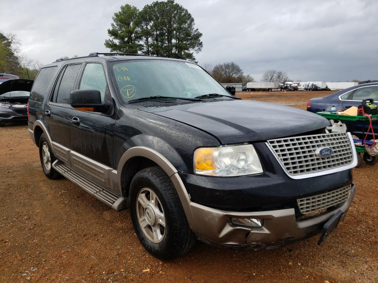FORD EXPEDITION 2003 with VIN 1FMPU17L33LC32812 - Photo from auction