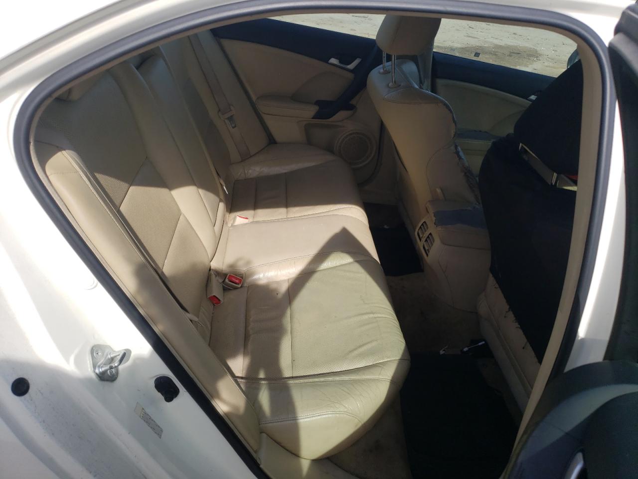 Photo 6 from auction – 2011 ACURA TSX with VIN JH4CU2F67BC010193