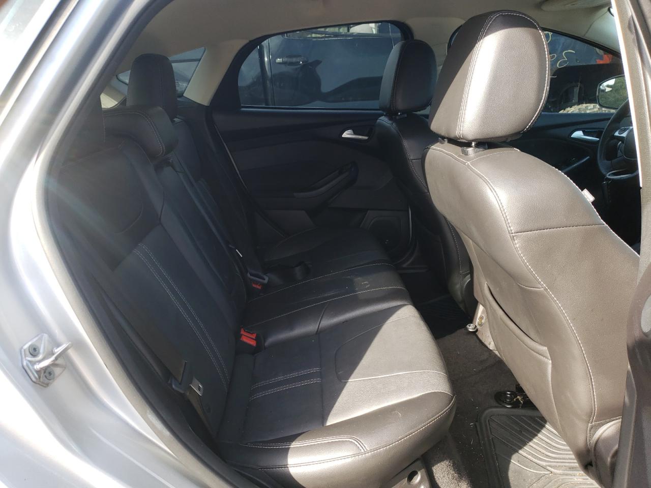 Photo 6 from auction – 2014 FORD FOCUS TITA with VIN 1FADP3N28EL269013