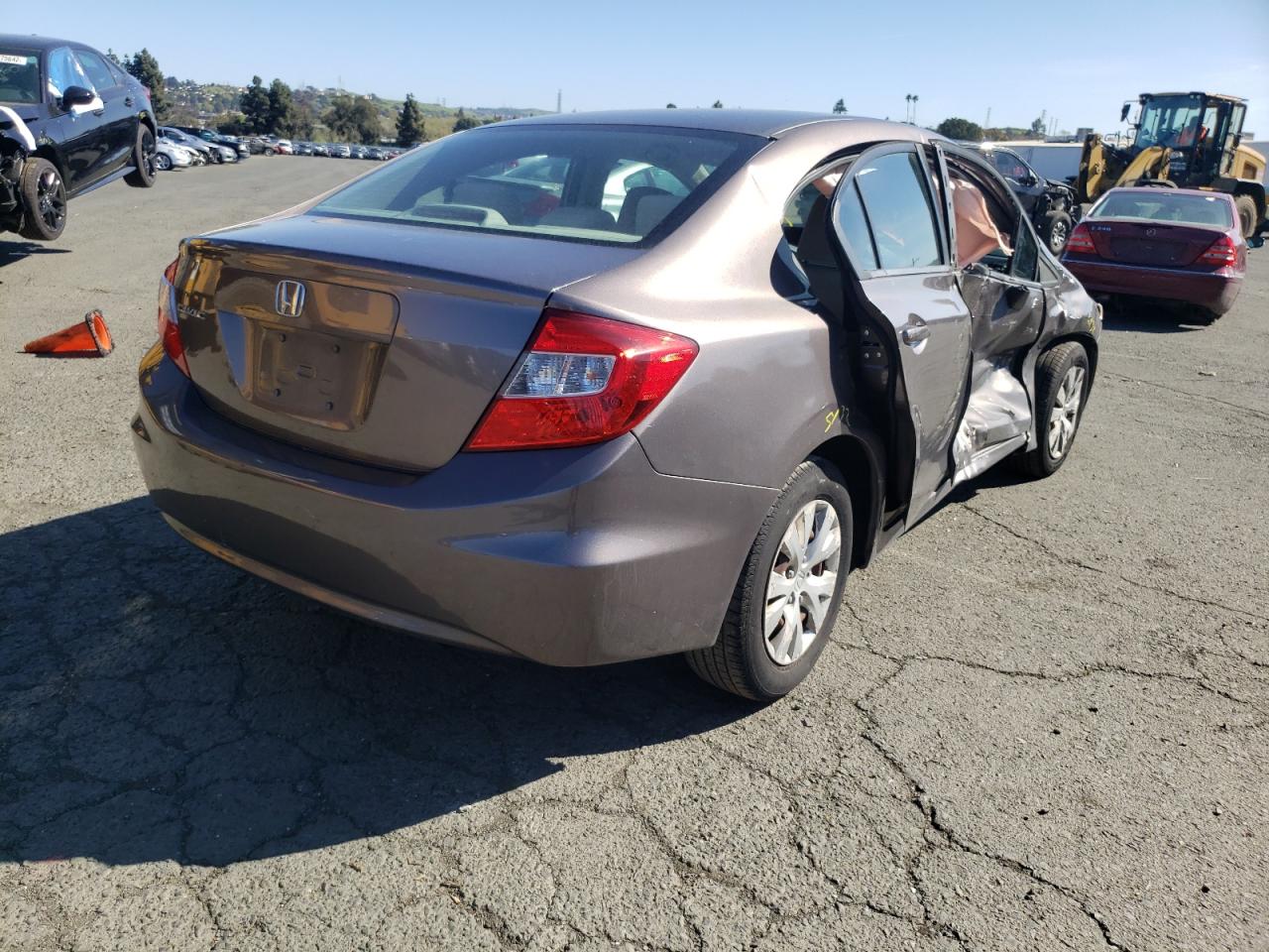 Photo 4 from auction – 2012 HONDA CIVIC LX with VIN 19XFB2F50CE341302