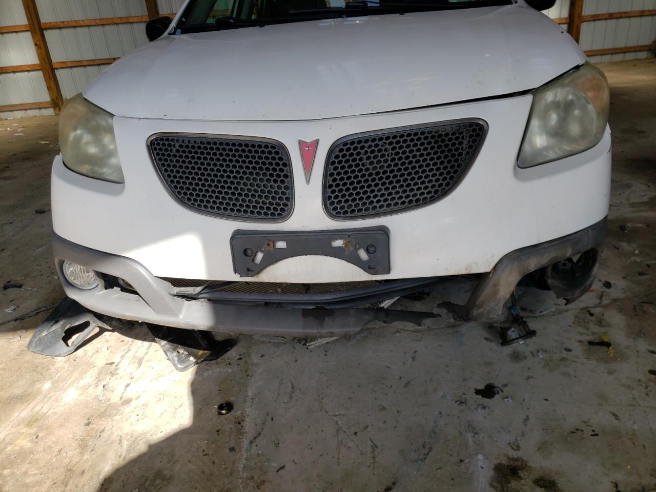 Photo 9 from auction – 2006 PONTIAC VIBE with VIN 5Y2SM65826Z409748