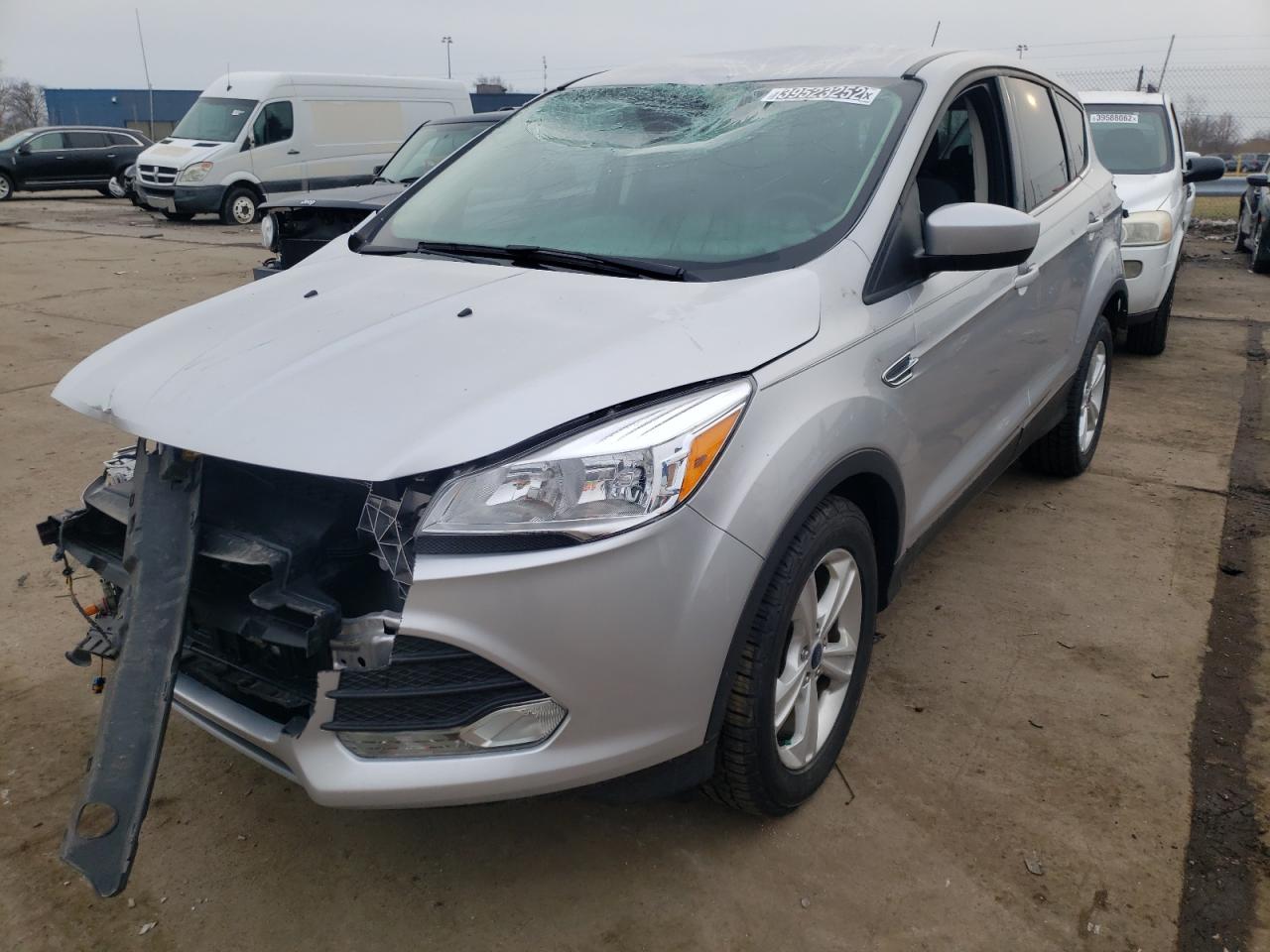 Photo 2 from auction – 2016 FORD ESCAPE SE with VIN 1FMCU0GX4GUA44179