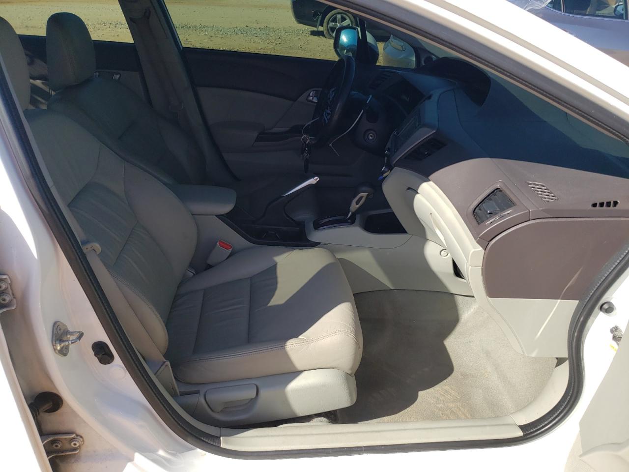 Photo 5 from auction – 2012 HONDA CIVIC EXL with VIN 2HGFB2F94CH580716