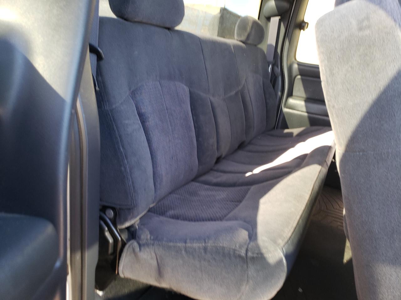 Photo 6 from auction – 2001 CHEVROLET SILVERADO with VIN 1GCEC19T41Z323531