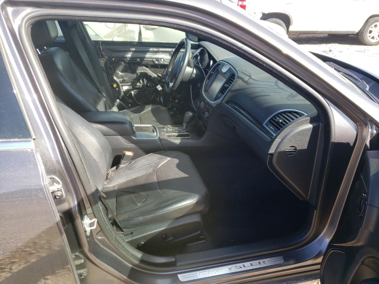 Photo 5 from auction – 2013 CHRYSLER 300C with VIN 2C3CCAKT3DH667040