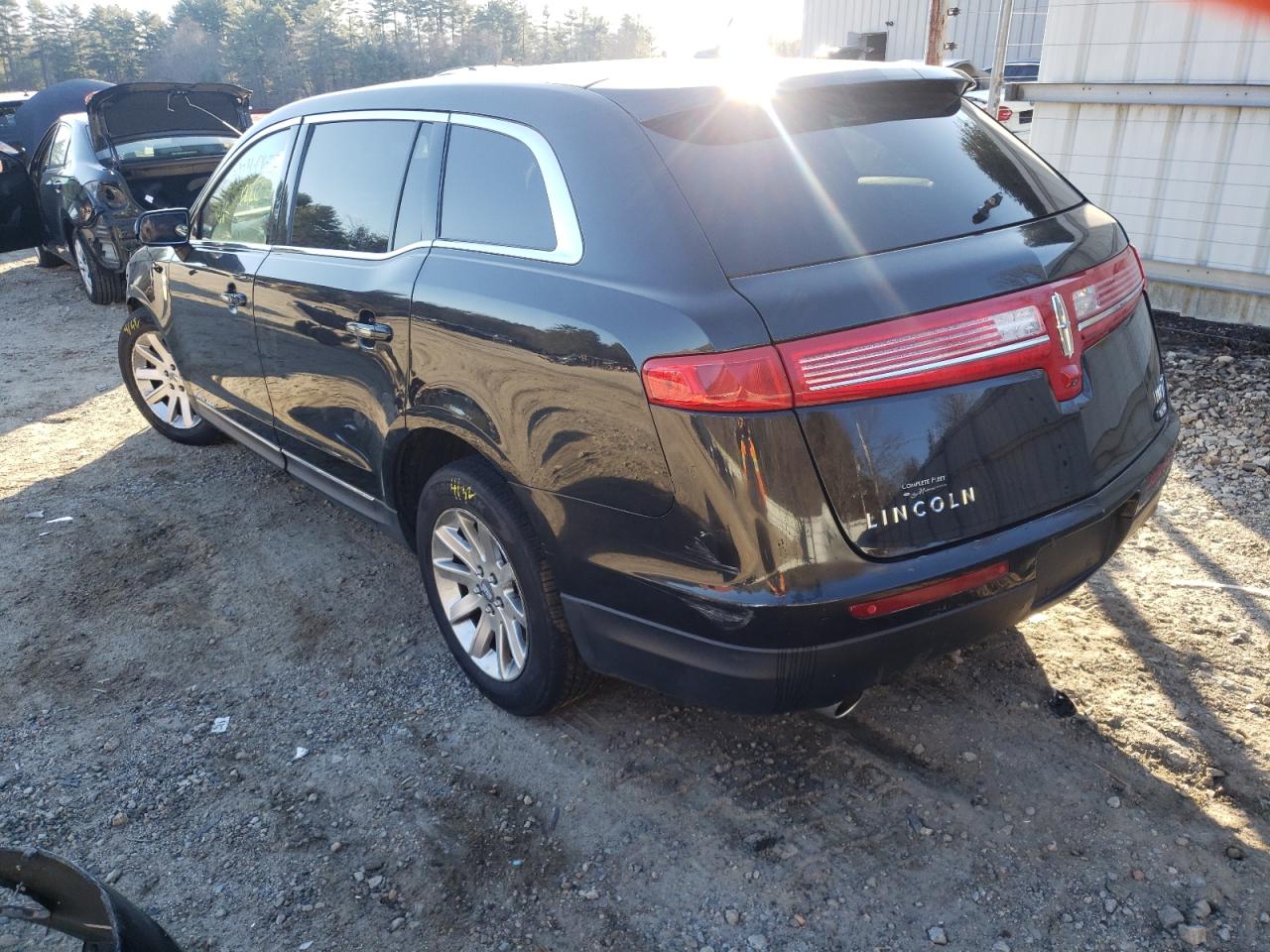 Photo 3 from auction – 2014 LINCOLN MKT with VIN 2LMHJ5NK3EBL56200