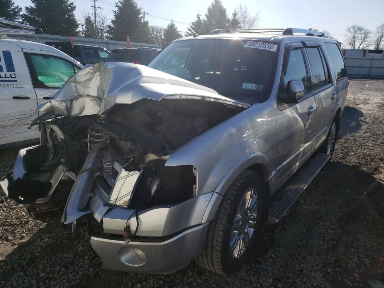 Photo 2 from auction – 2011 FORD EXPEDITION with VIN 1FMJU2A5XBEF35322