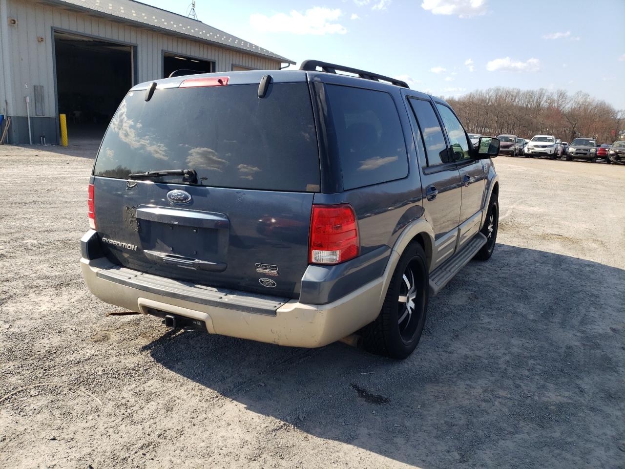 Photo 4 from auction – 2006 FORD EXPEDITION with VIN 1FMFU185X6LA33840