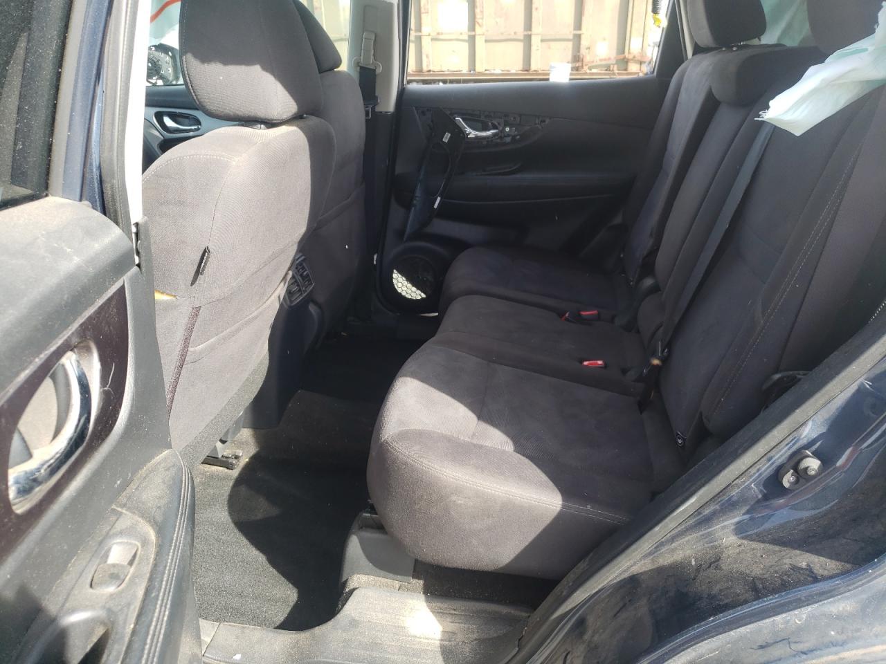 Photo 6 from auction – 2016 NISSAN ROGUE S with VIN KNMAT2MT9GP665539
