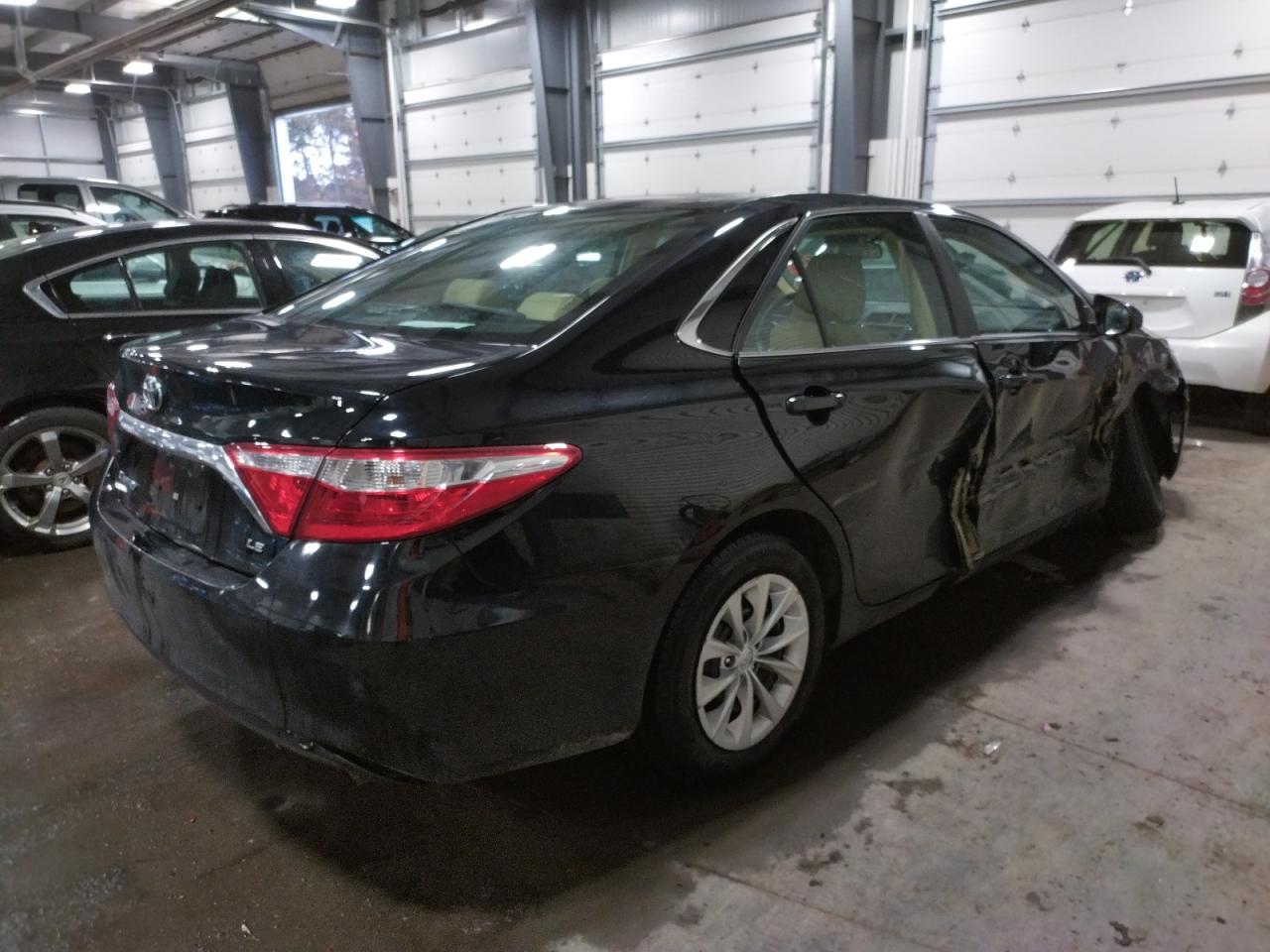Photo 4 from auction – 2016 TOYOTA CAMRY LE with VIN 4T4BF1FK7GR553805