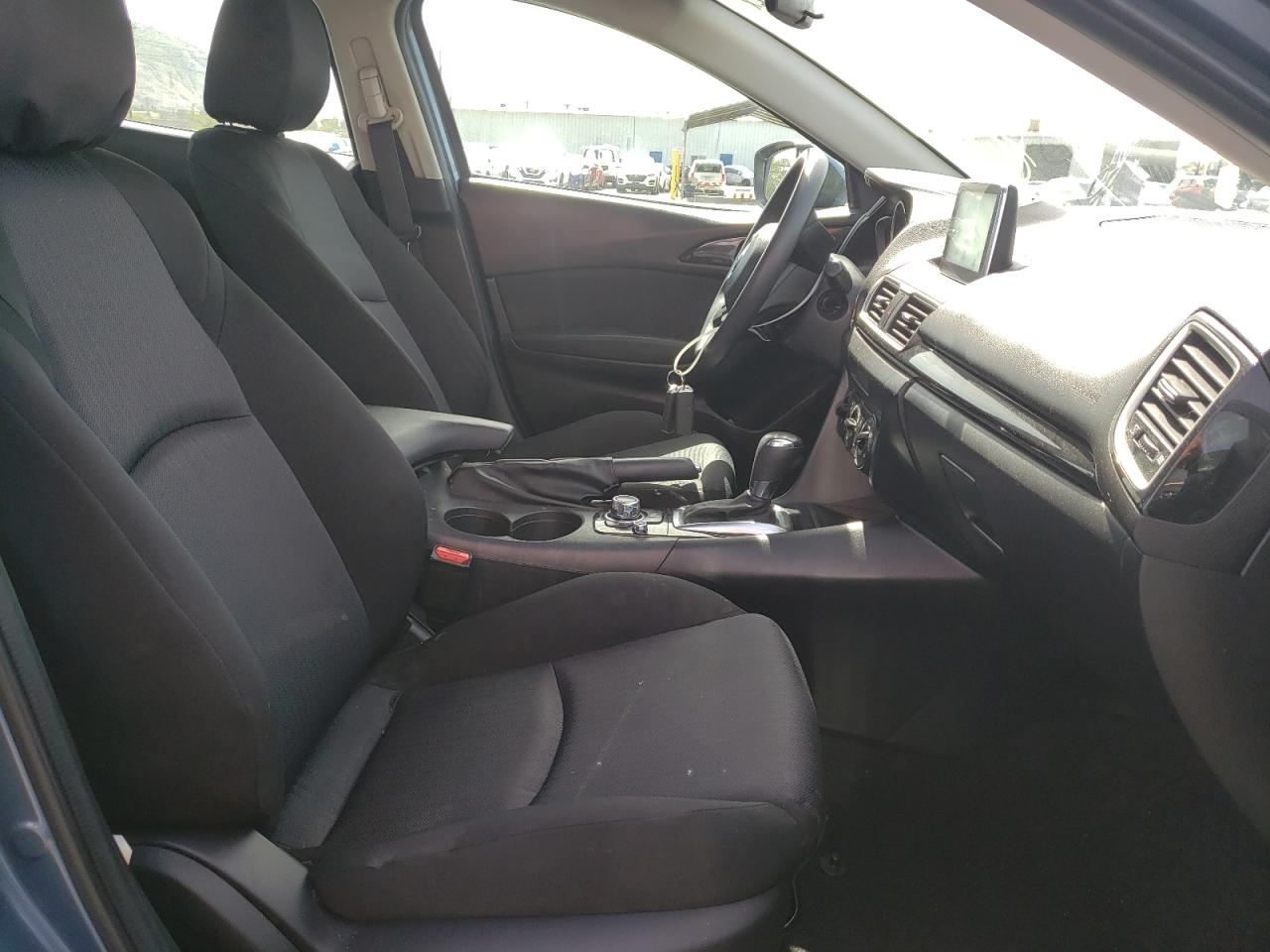 Photo 5 from auction – 2015 MAZDA 3 SPORT with VIN 3MZBM1U75FM225060