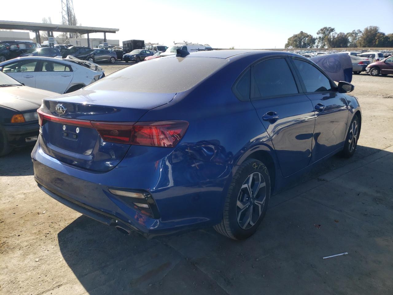 Photo 4 from auction – 2021 KIA FORTE FE with VIN 3KPF24AD6ME406407