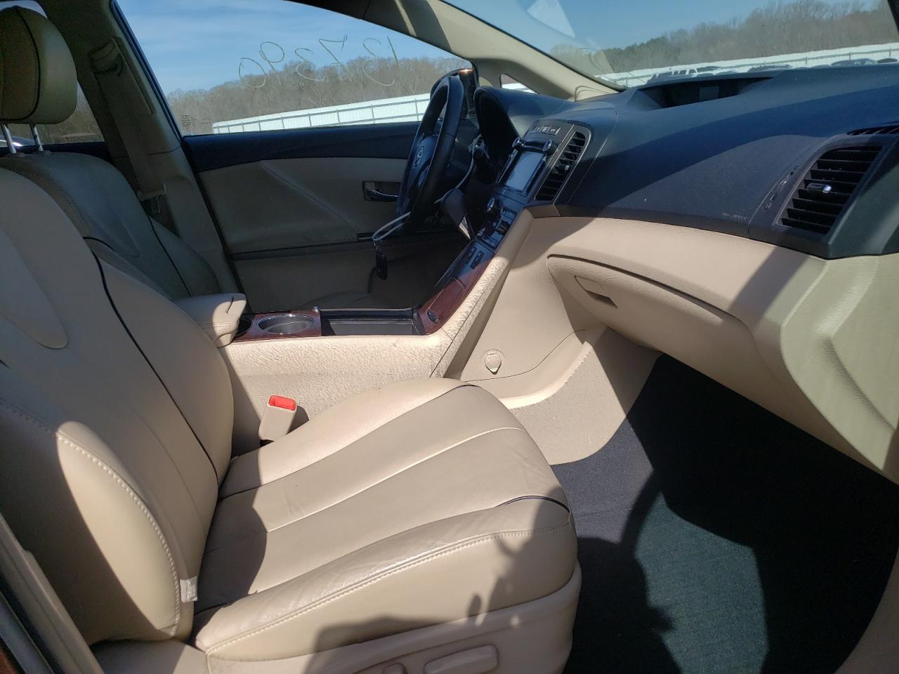 Photo 5 from auction – 2014 TOYOTA VENZA LE with VIN 4T3BA3BB0EU056870