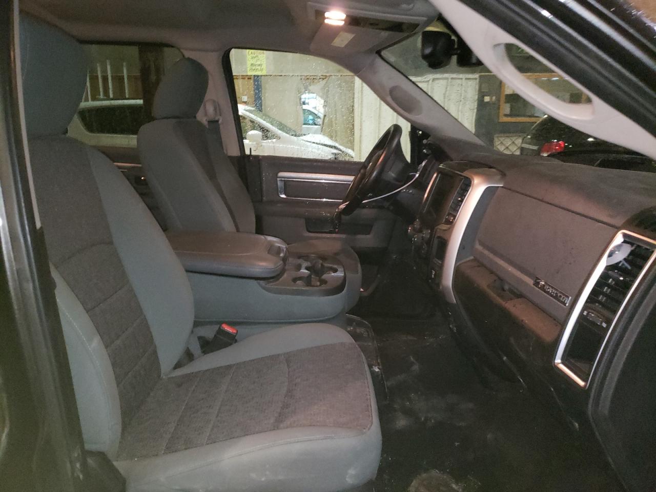 Photo 5 from auction – 2017 RAM 1500 SLT with VIN 3C6RR7LT2HG796194