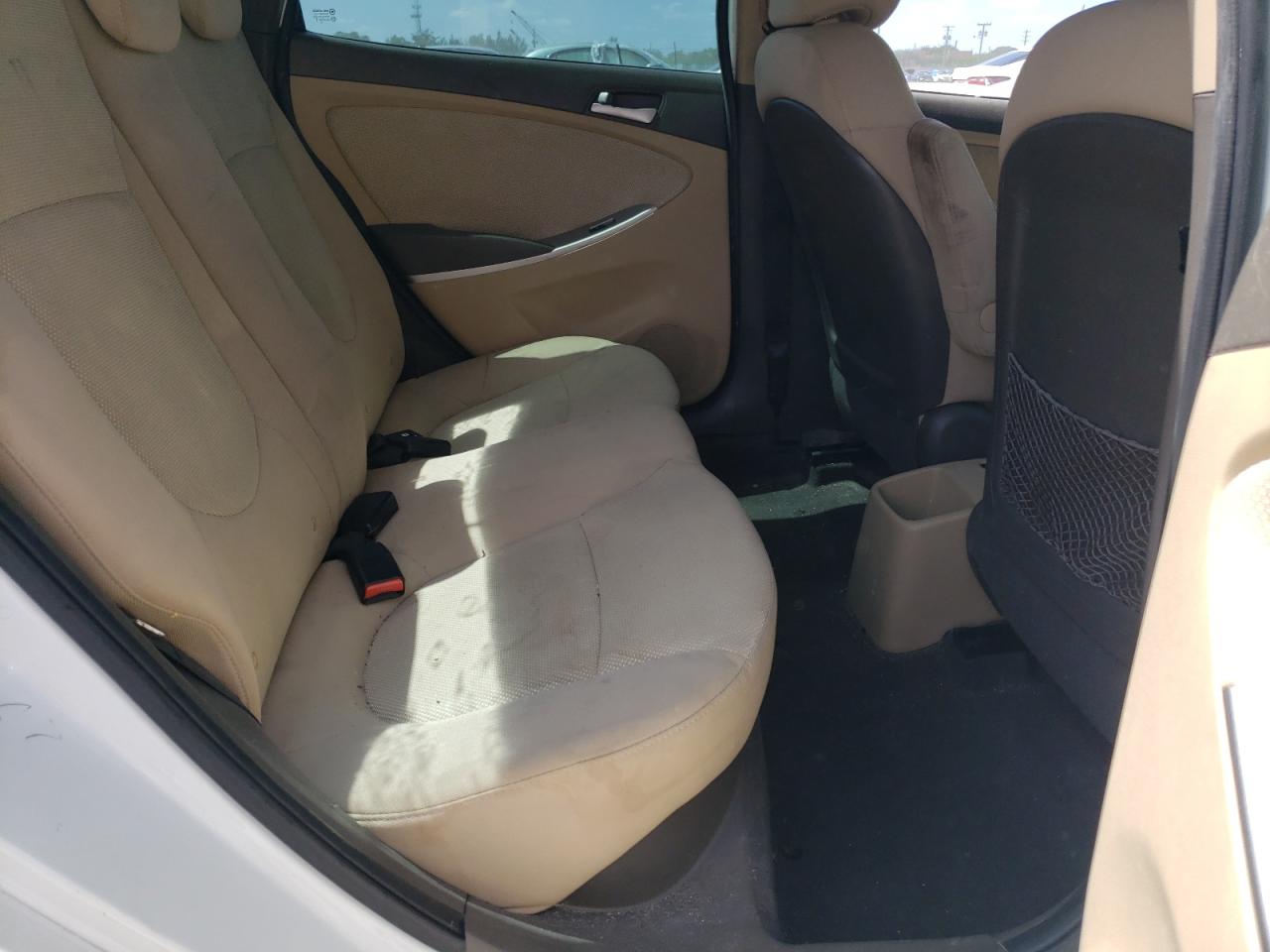 Photo 6 from auction – 2014 HYUNDAI ACCENT GLS with VIN KMHCT4AE1EU641756