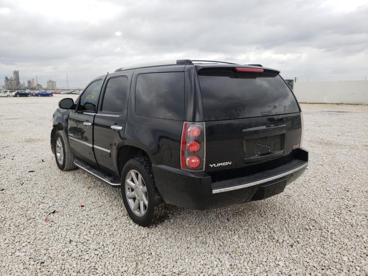 Photo 3 from auction – 2014 GMC YUKON DENA with VIN 1GKS1EEF3ER247374