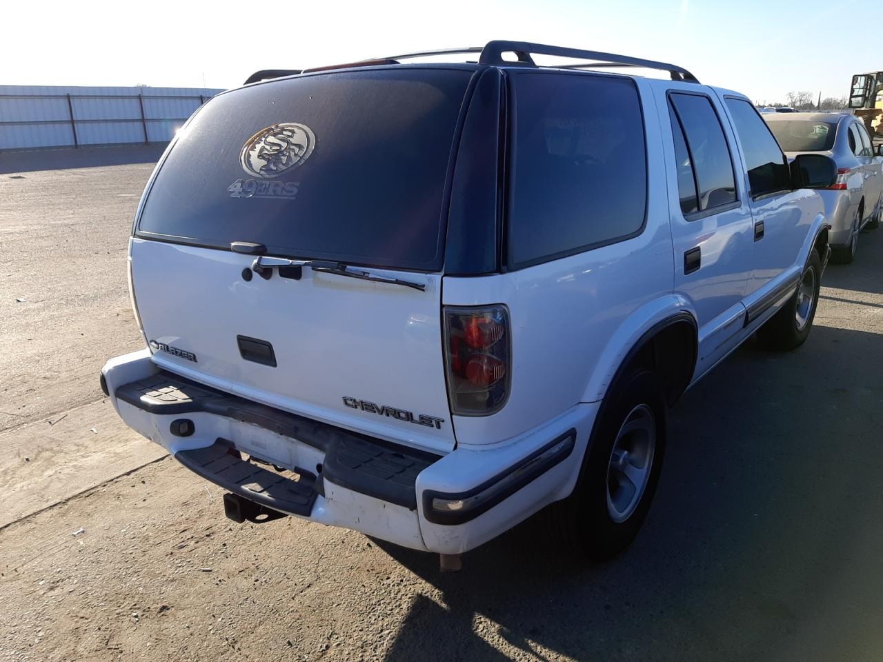 Photo 4 from auction – 1999 CHEVROLET BLAZER with VIN 1GNCS13W9X2178167