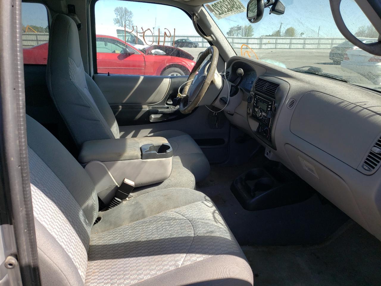 Photo 5 from auction – 2003 MAZDA B4000 CAB with VIN 4F4ZR47E53TM02175