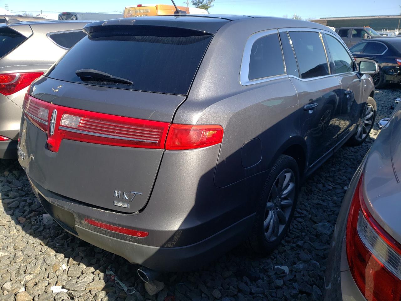 Photo 4 from auction – 2010 LINCOLN MKT with VIN 2LMHJ5AR8ABJ20509