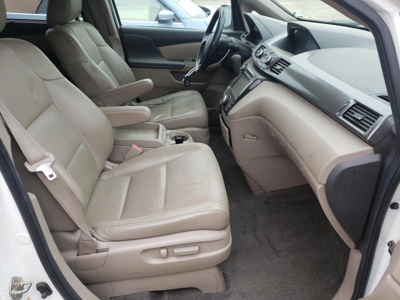 Photo 5 from auction – 2014 HONDA ODYSSEY EX with VIN 5FNRL5H62EB080771